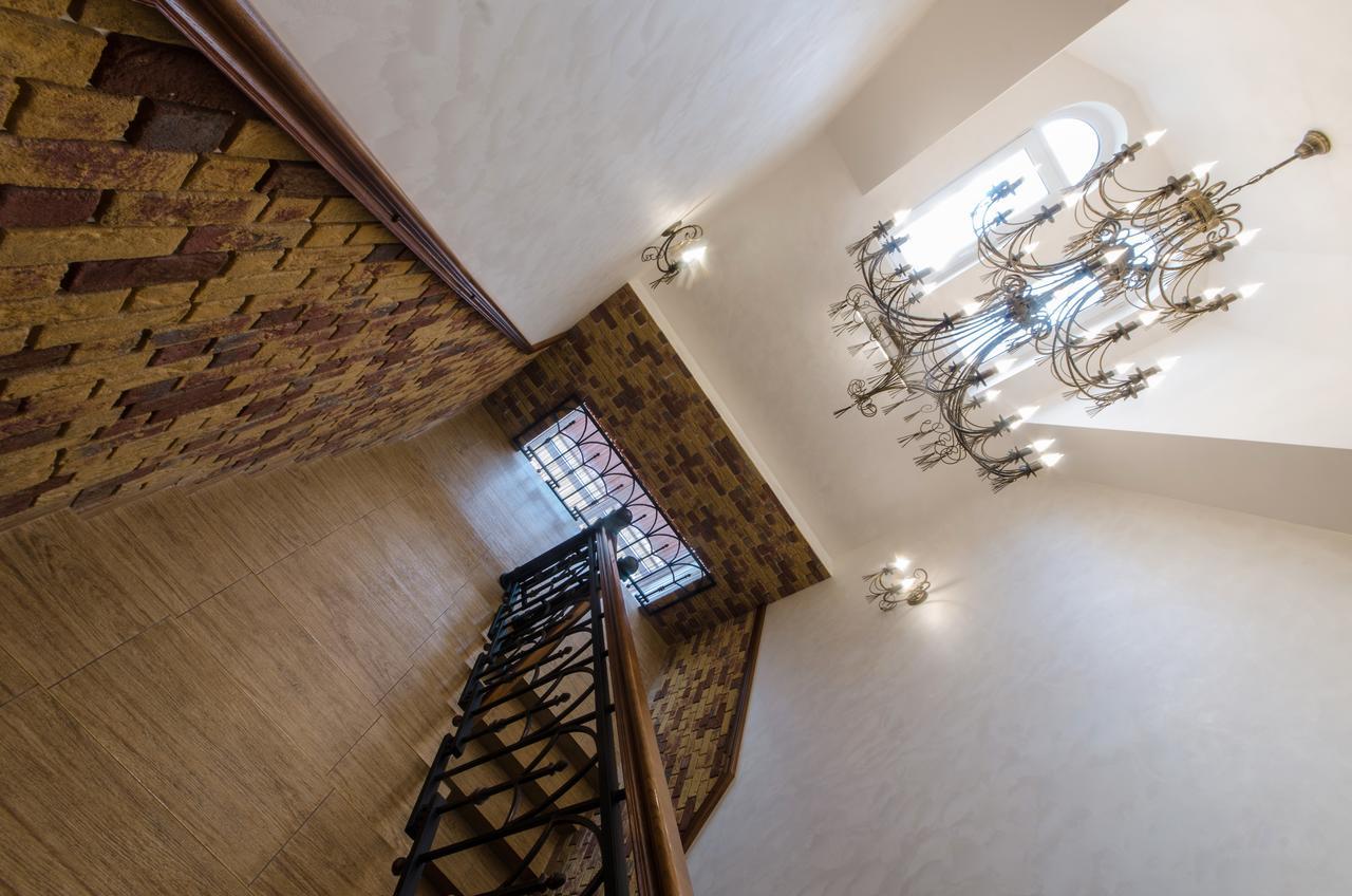 Hotel Lepsza Садыба à Bila Tserkva Extérieur photo