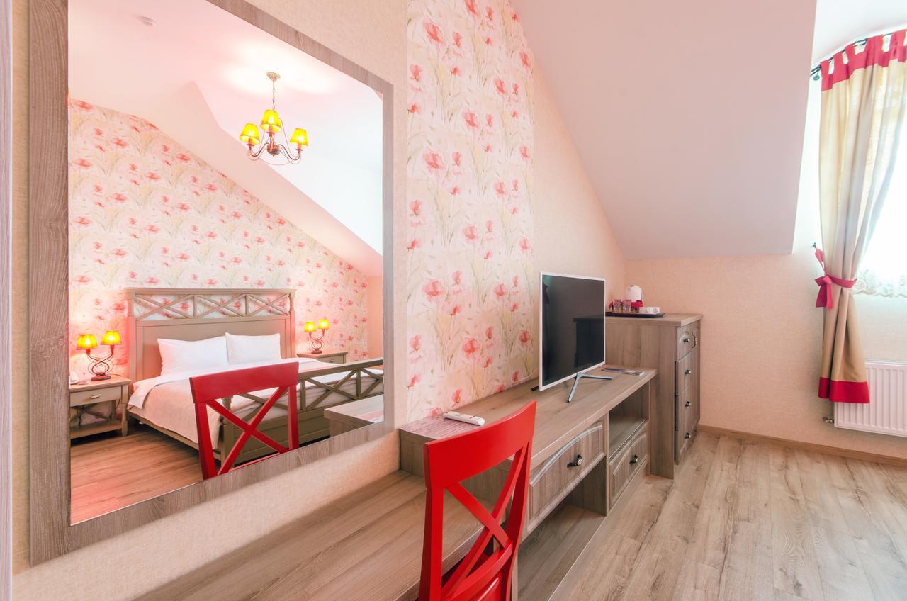 Hotel Lepsza Садыба à Bila Tserkva Extérieur photo